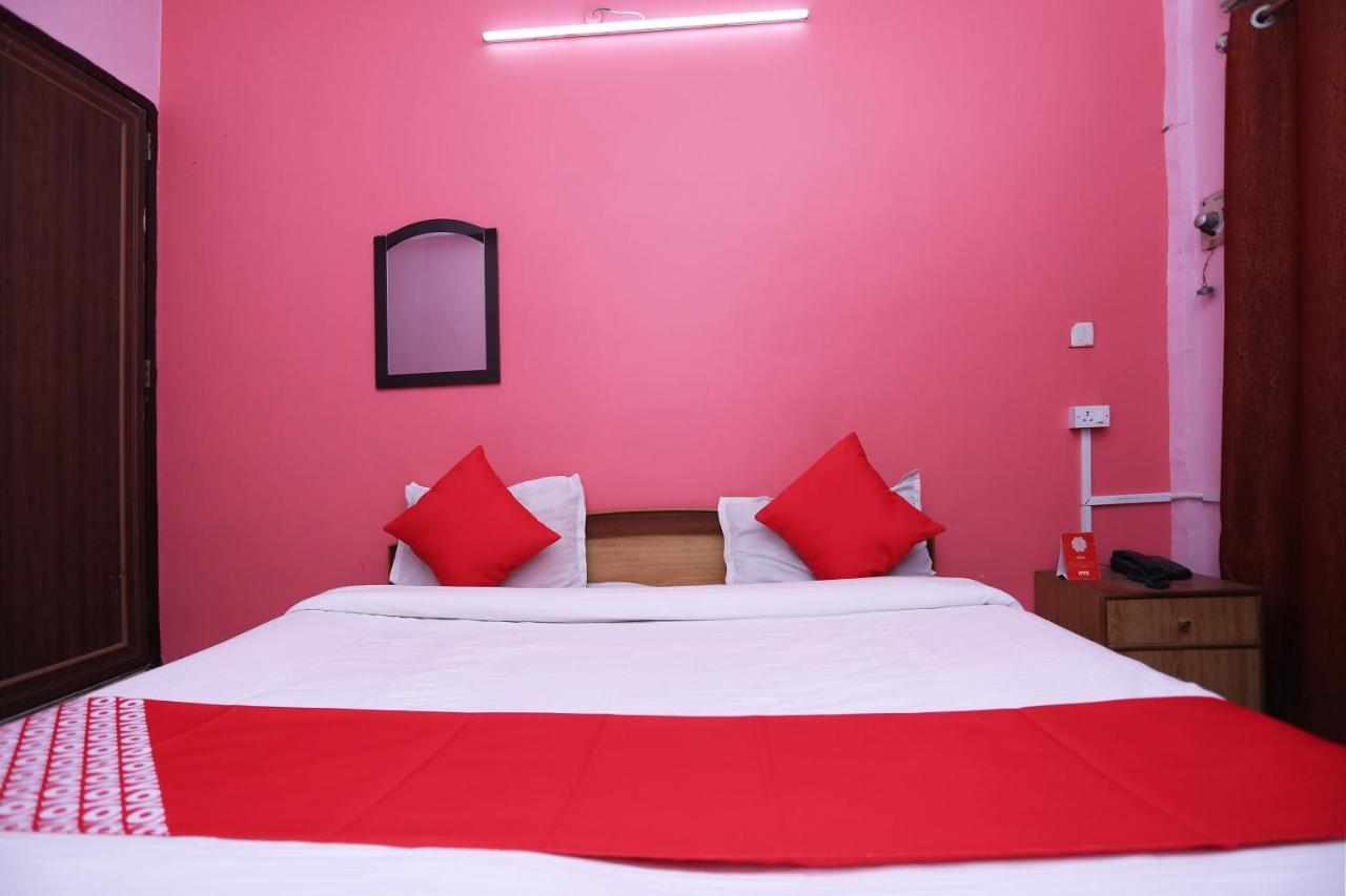 Oyo Hotel New Metro Near Phoenix United Лакнау Екстериор снимка
