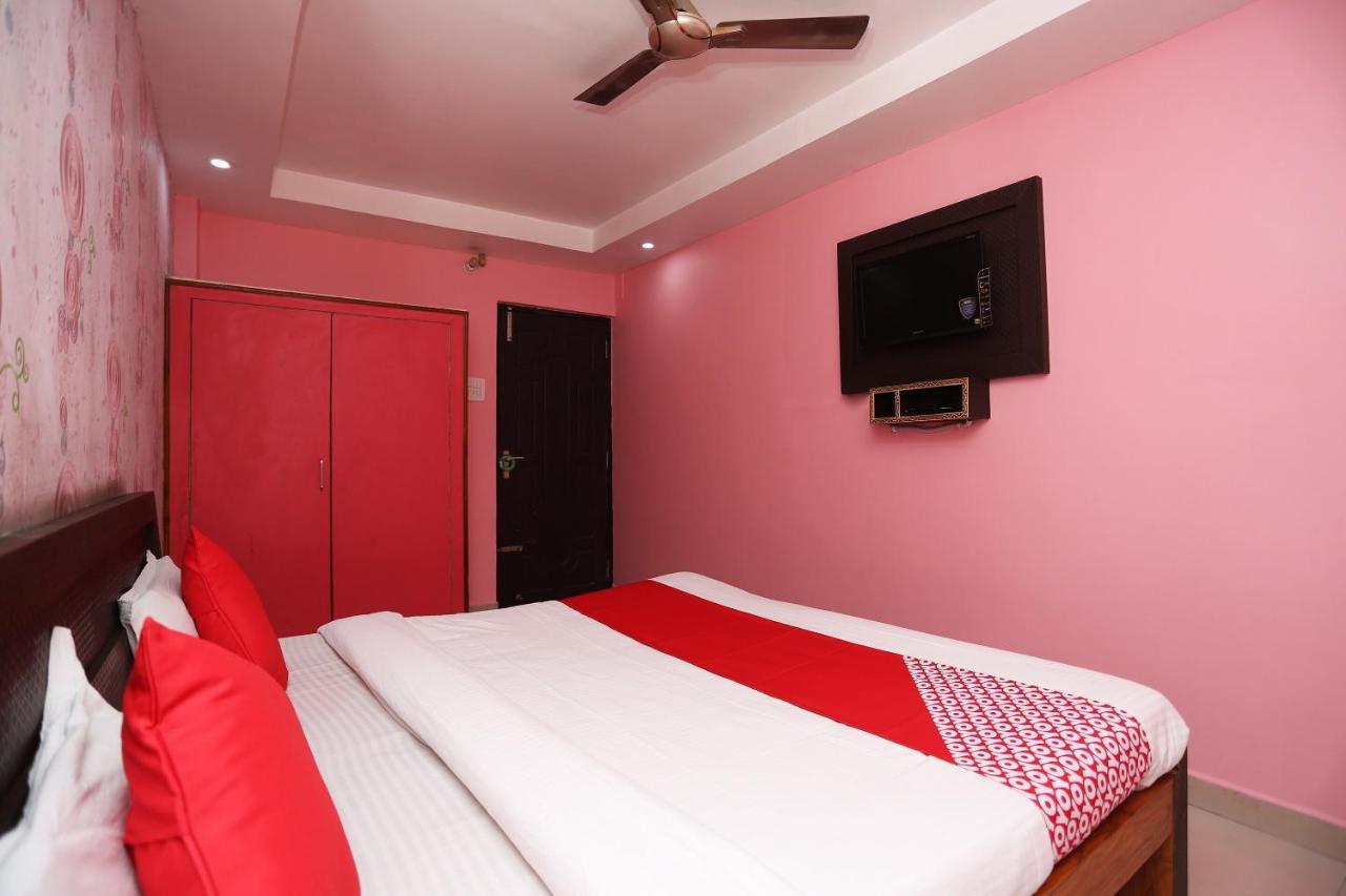 Oyo Hotel New Metro Near Phoenix United Лакнау Екстериор снимка