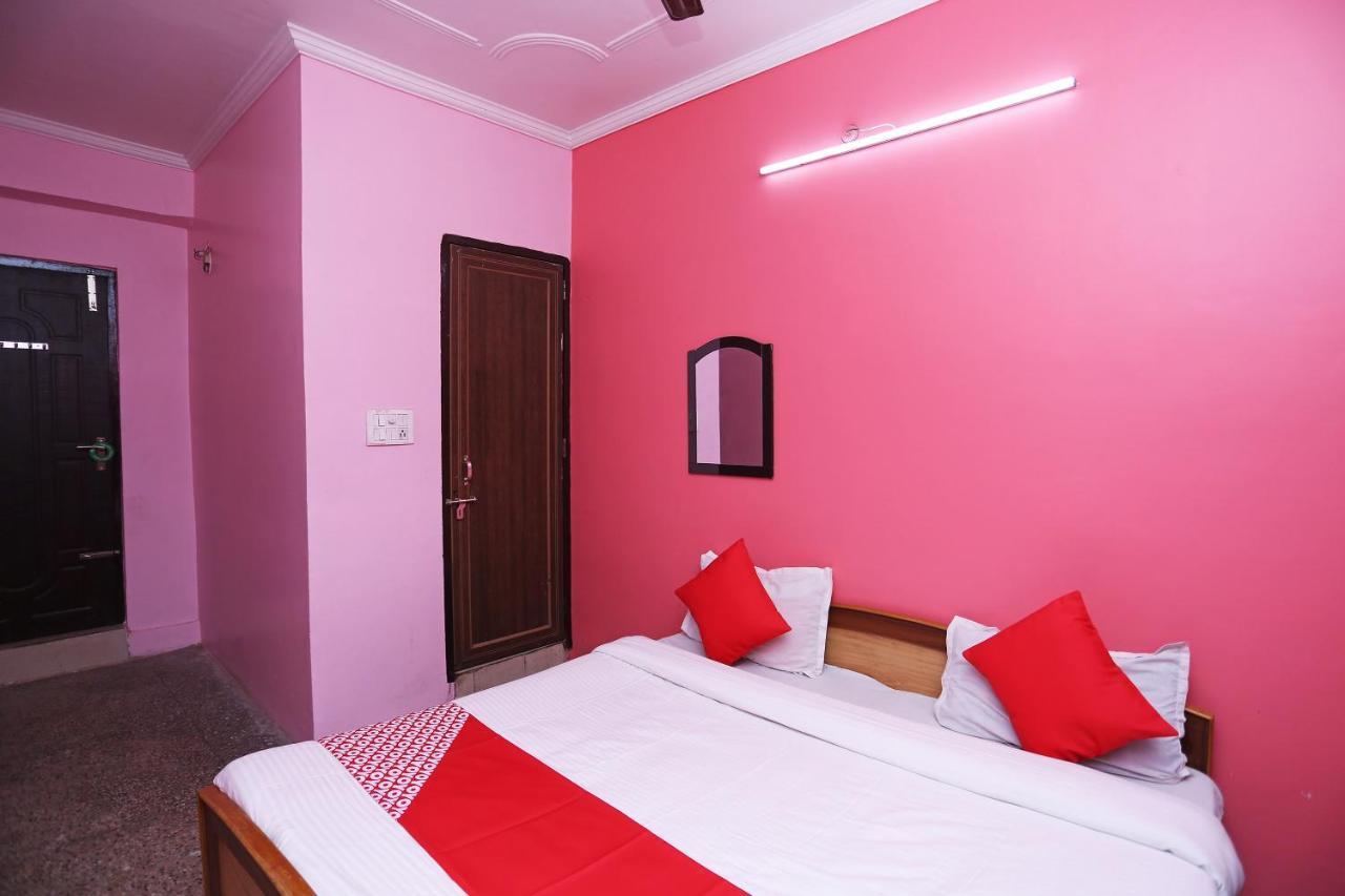 Oyo Hotel New Metro Near Phoenix United Лакнау Екстериор снимка