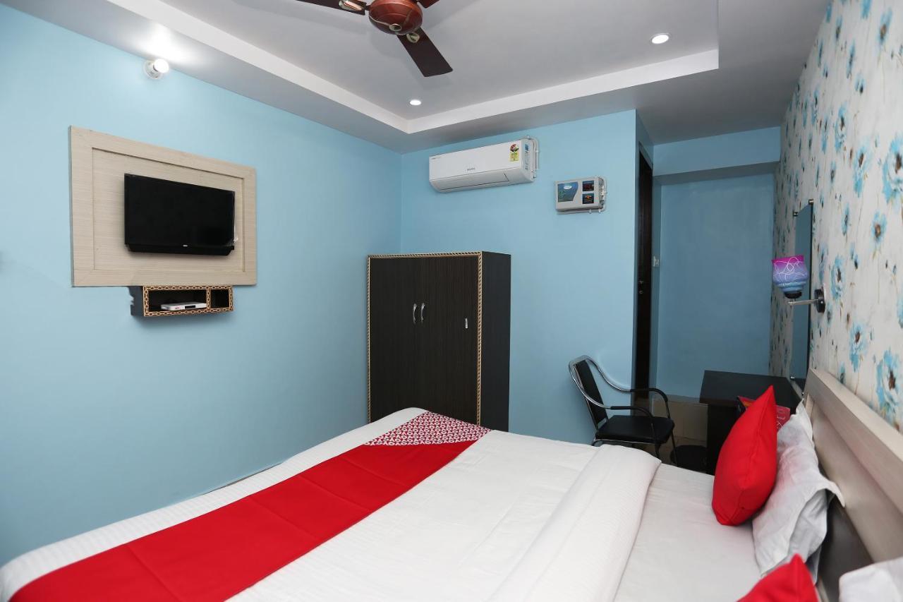 Oyo Hotel New Metro Near Phoenix United Лакнау Екстериор снимка
