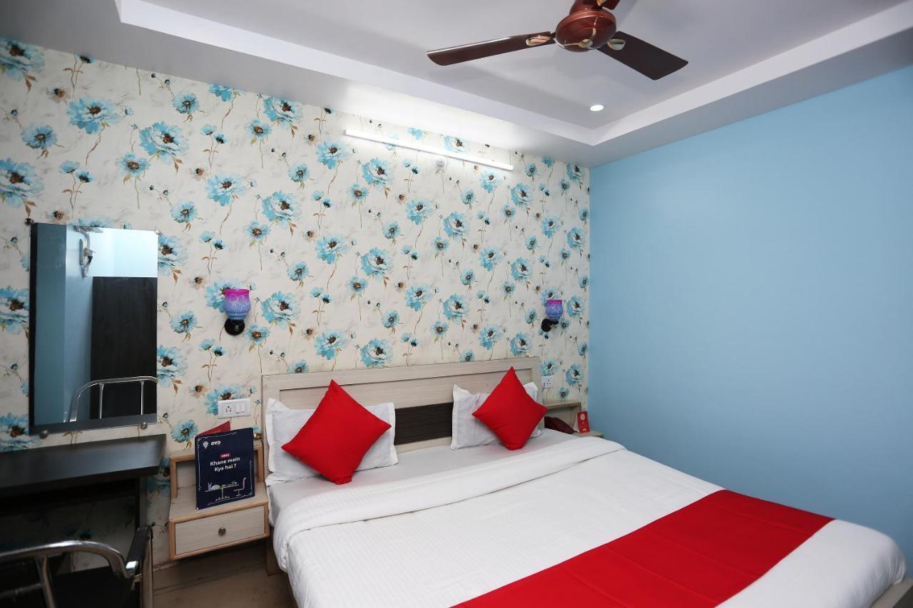 Oyo Hotel New Metro Near Phoenix United Лакнау Екстериор снимка