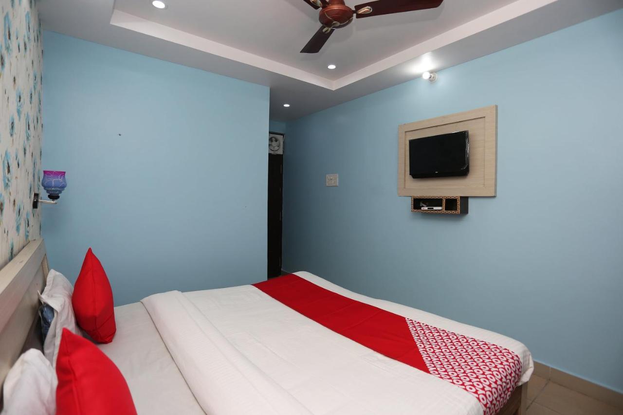 Oyo Hotel New Metro Near Phoenix United Лакнау Екстериор снимка