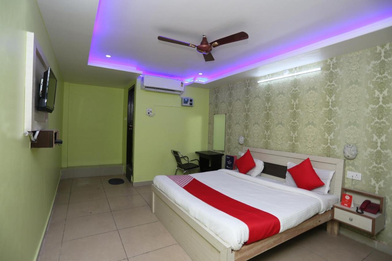Oyo Hotel New Metro Near Phoenix United Лакнау Екстериор снимка